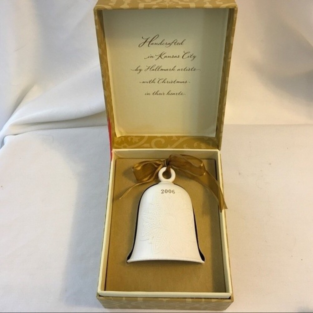 Hallmark 2006 Bell Christmas  Ornament